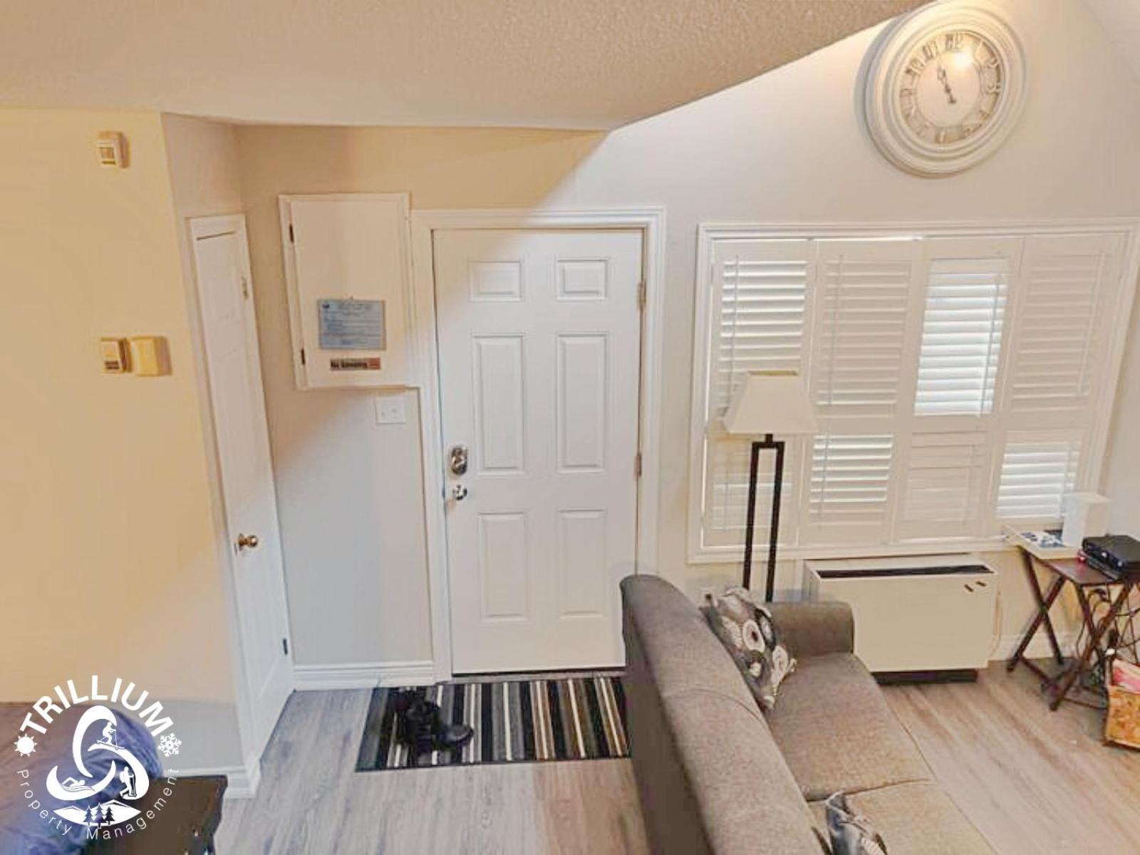 Blue Mountain, Collingwood - Loft Condo, Sleeps 4 Blue Mountains Exterior photo
